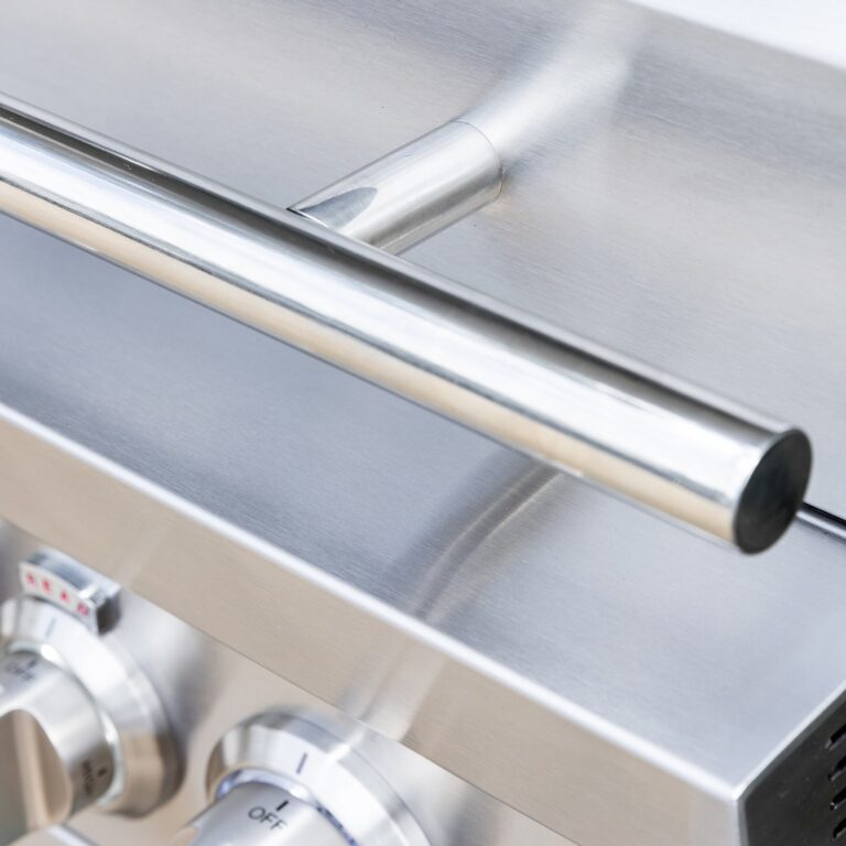 Summerset Sizzler Pro 40-Inch 5-Burner Built-In Gas Grill With Rear Infrared Burner - image 8